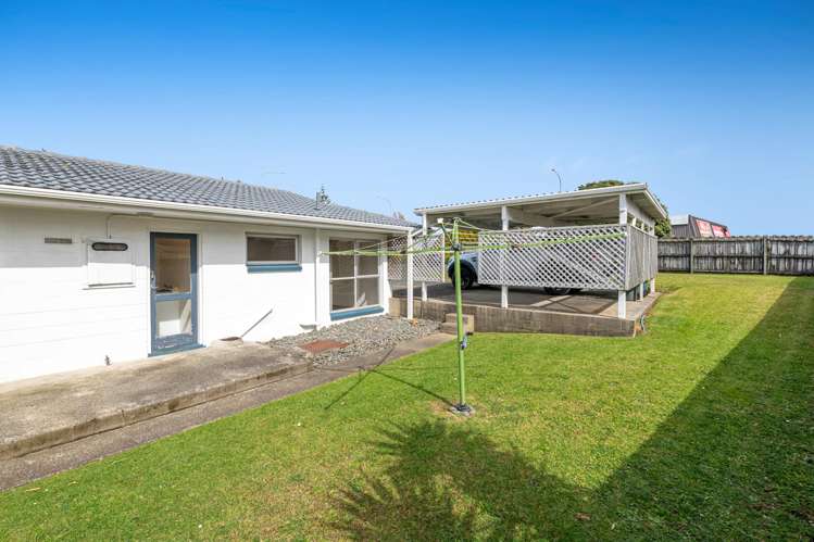 1/587 Glenfield Road Totara Vale_14