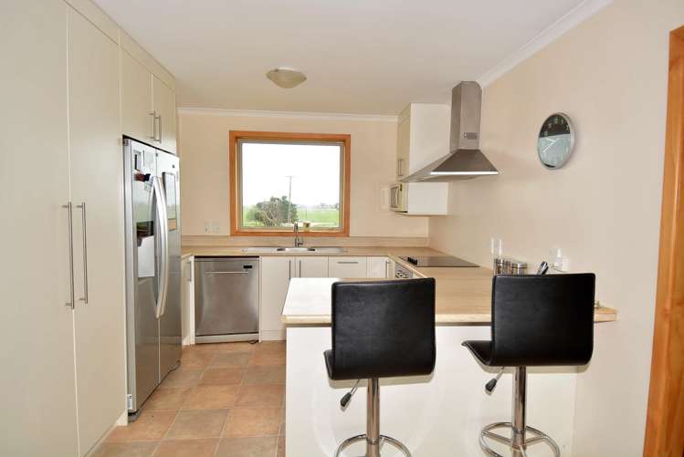 8 Tramway Road Winton Surrounds_5