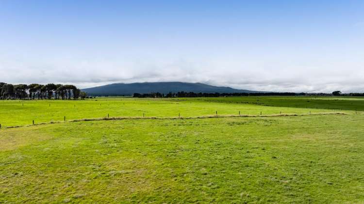 2288 Eltham Road Awatuna_23