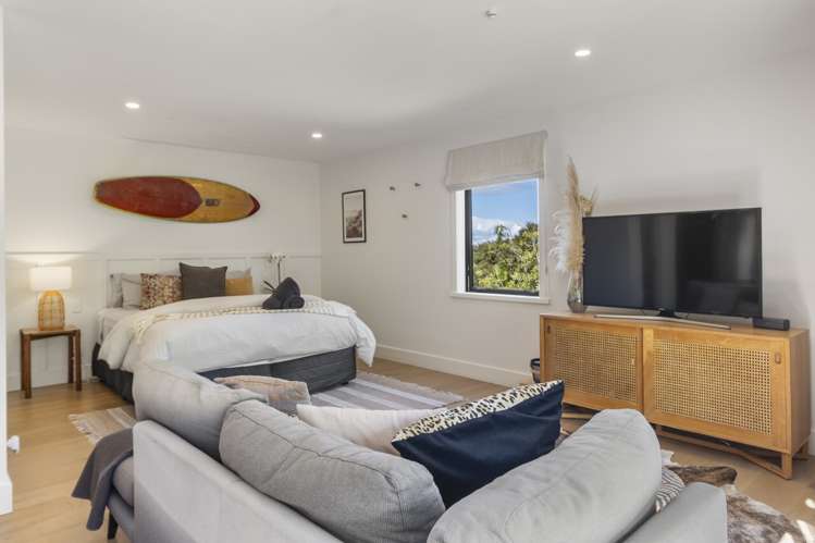 27 Beresford Avenue Surfdale_15