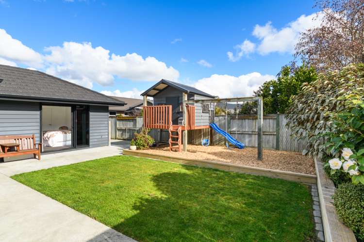 44 Chestnut Close Kelvin Grove_15