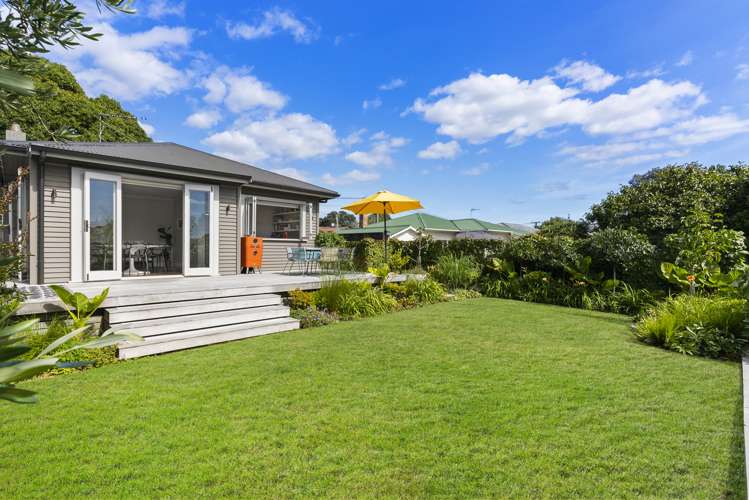 8 Pasadena Avenue Point Chevalier_17