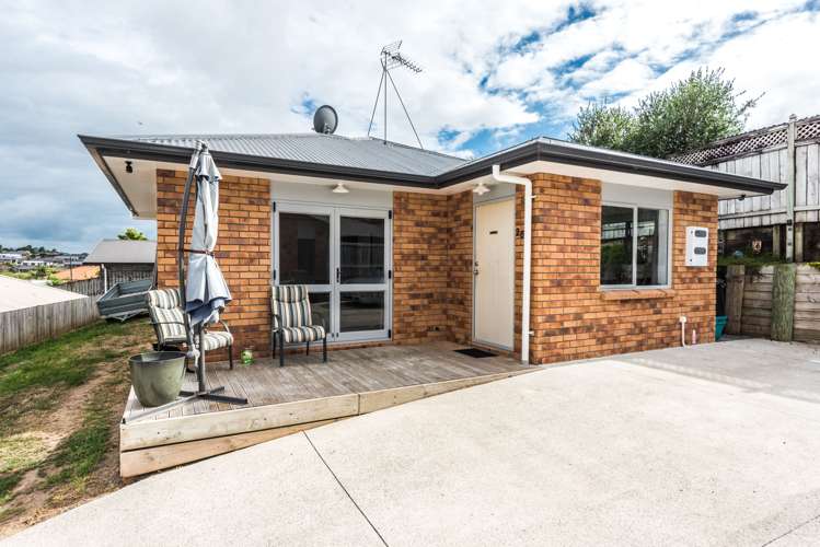 26 Pointon Glade Grandview Heights_10