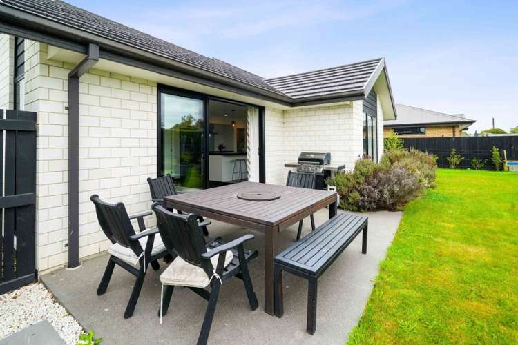 2 Blunden Road Lincoln_30