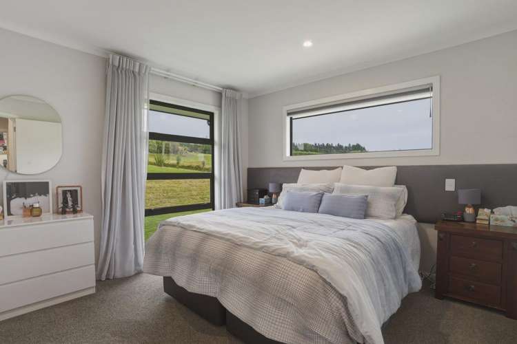 212 McMaster Road Saddle Hill_12