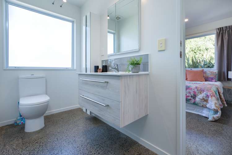 5 Karioi Crescent Raglan_7