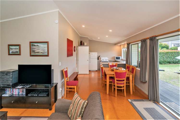14 Crown Reef Pauanui_5