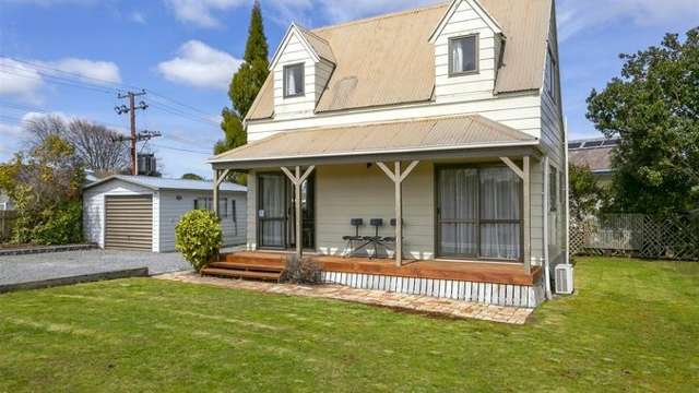 PERFECTLY POSITIONED TWO BED COTTAGE