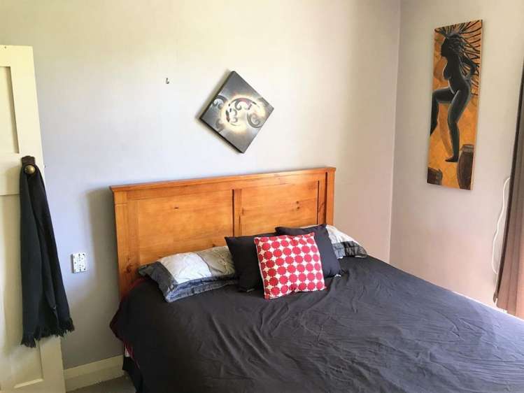 4 High Street Clinton and Surrounds_12