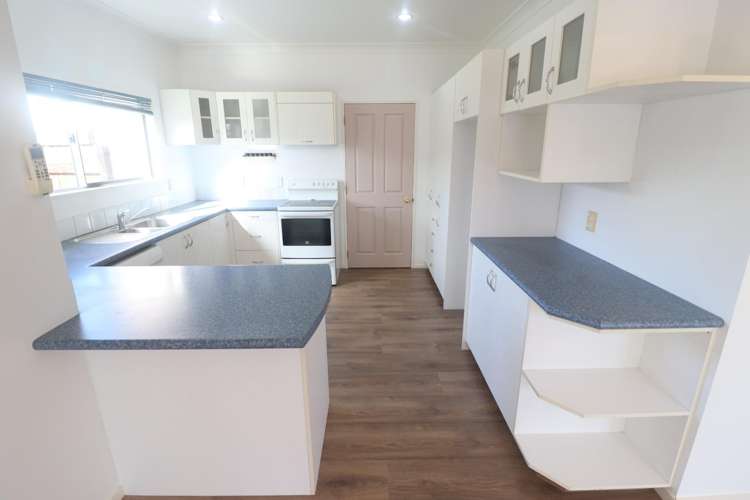 1/4 Mickle Street Te Atatu South_6