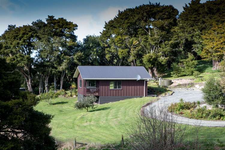 54 Puriri Glade Maungaturoto_9