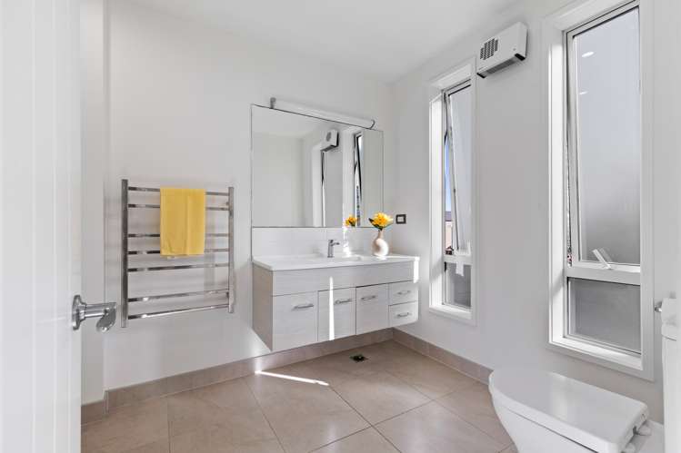 110 Squadron Drive Hobsonville_12
