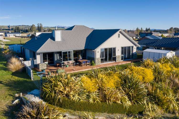 12 Tawera Place Te Anau_41