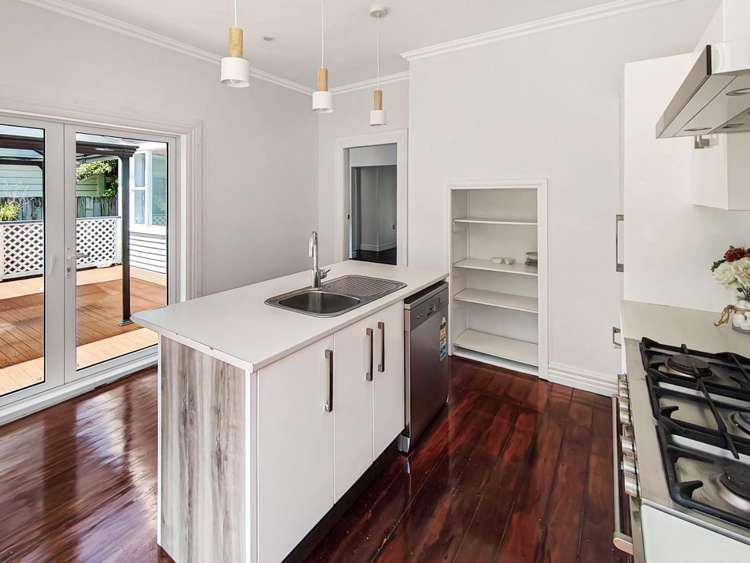 51 Pharazyn Street 10614_3