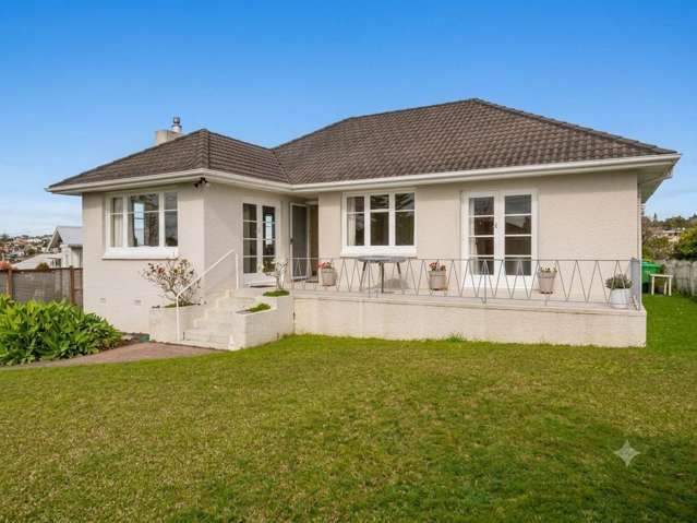 Beach Road - Perfect home for walkers & beach ...