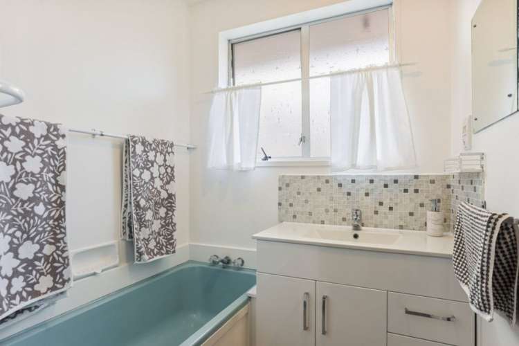 2/23 Lake Terrace Road Burwood_15