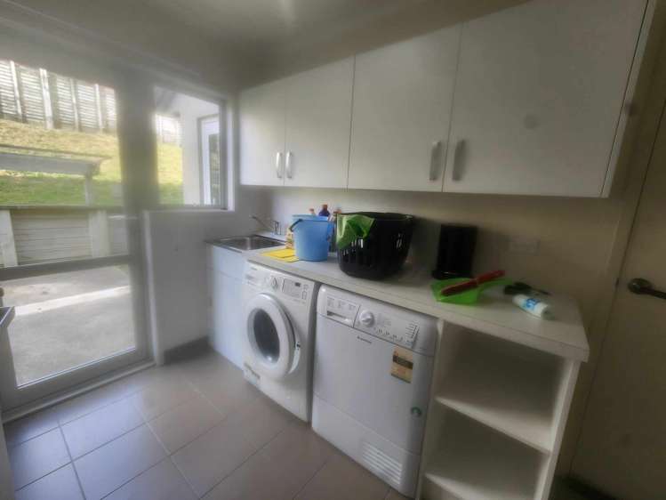 12 Kahurangi Heights Aotea_17