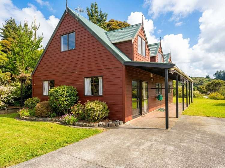 3 Hastings Grove Wainuiomata_3
