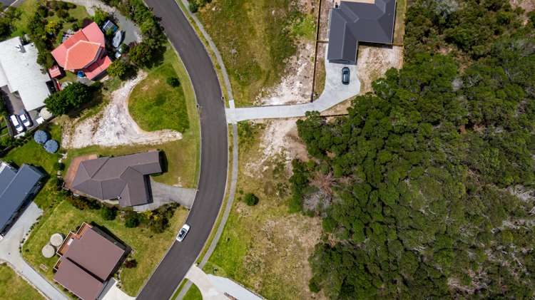 26 Dudley Crescent Cable Bay_21