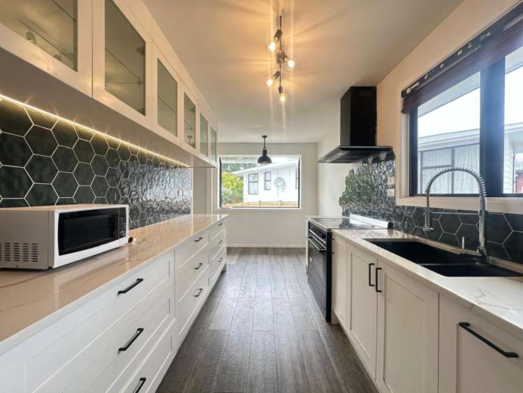 24b Duncan Avenue Te Atatu South_17