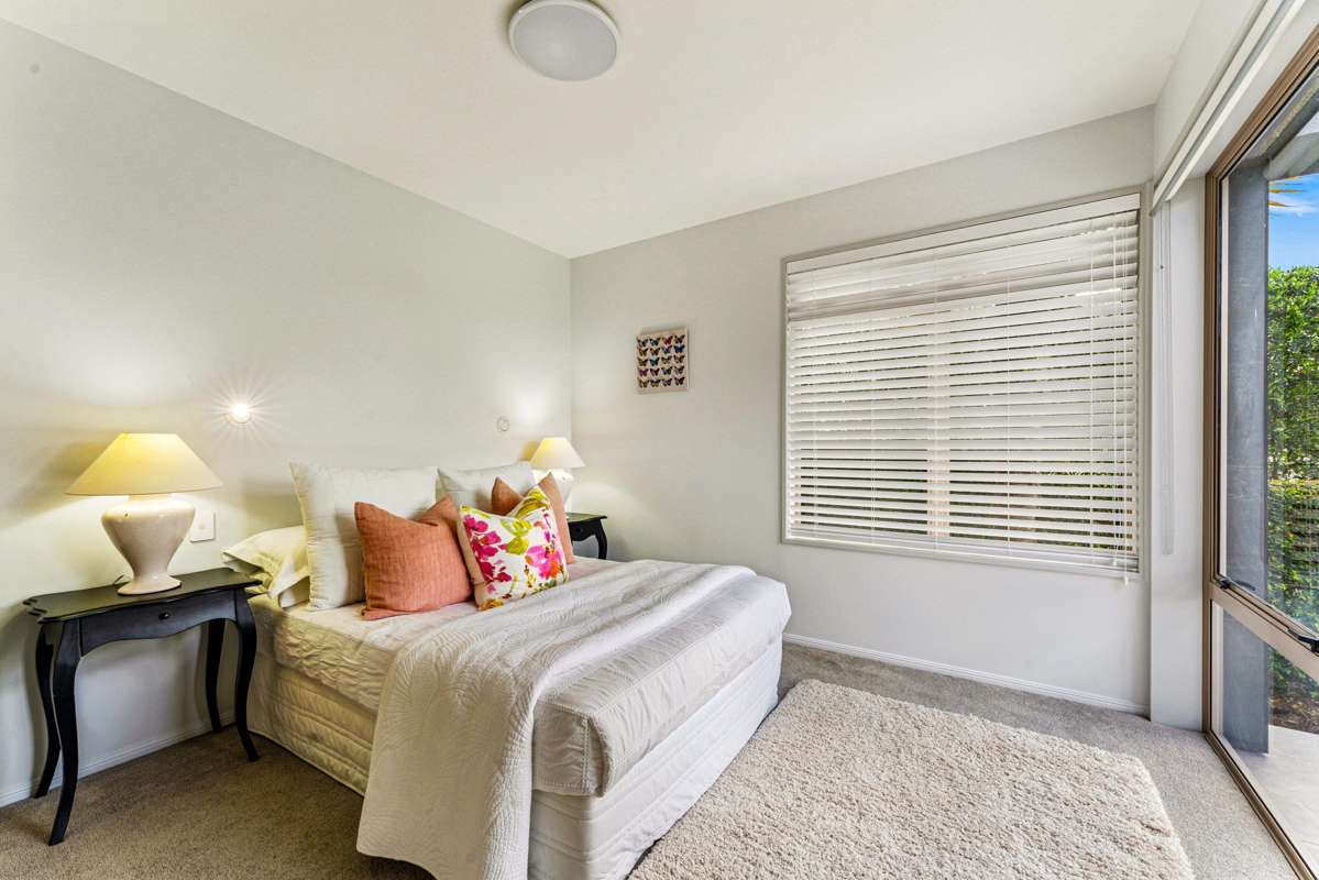 1 Centennial Place_5