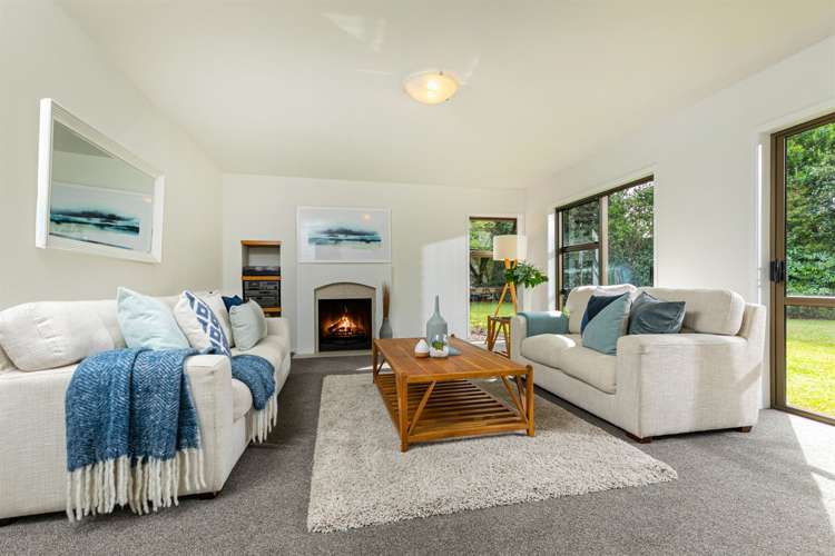 25 Kingfisher Grove Greenhithe_9