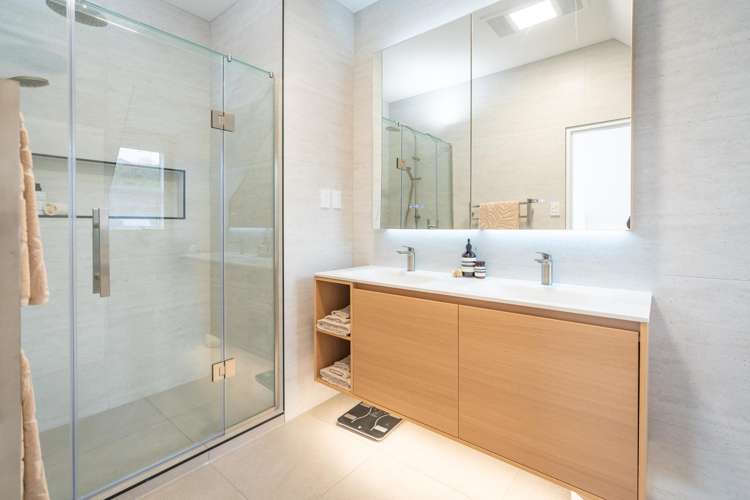 64 Friend Street Karori_16