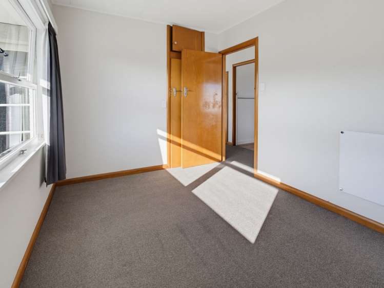1/7 Tennyson Crescent Stoke_11