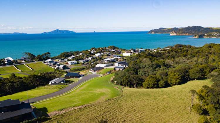 8 Starlight Place Langs Beach_10