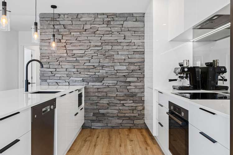 1 Stonyer Street Woodend_6