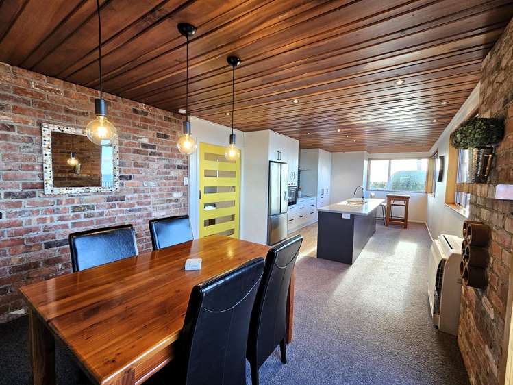 11 Rata Street Kaka Point_10