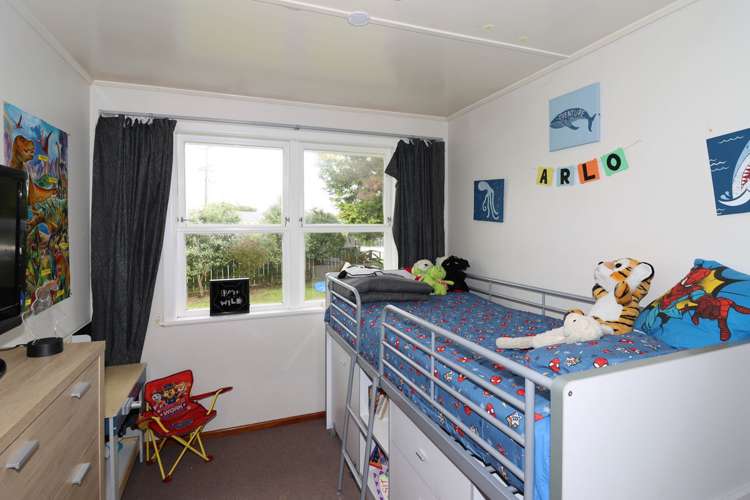 4 Charles Street Carterton_11