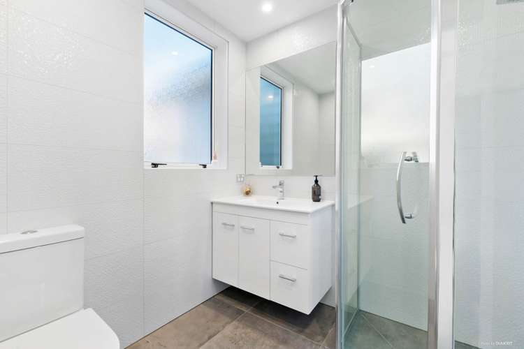 27 Couldrey Crescent Red Beach_15