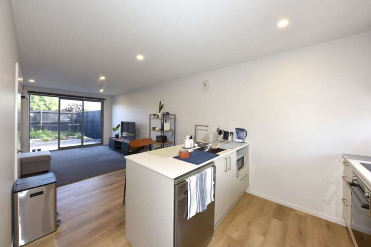 73 Bampton Street Shirley_15