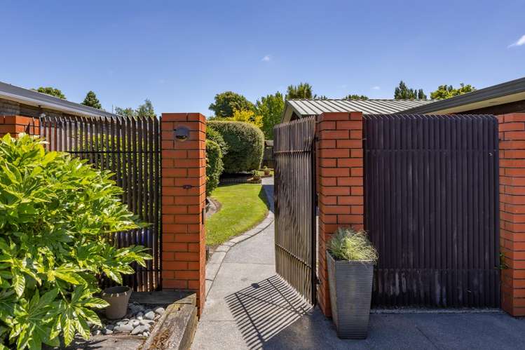 22 Regency Crescent Redwood_22