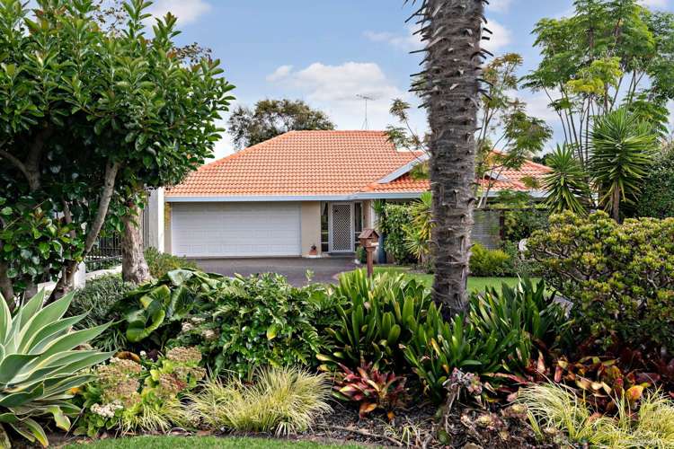 18 Gillett Place Botany Downs_15