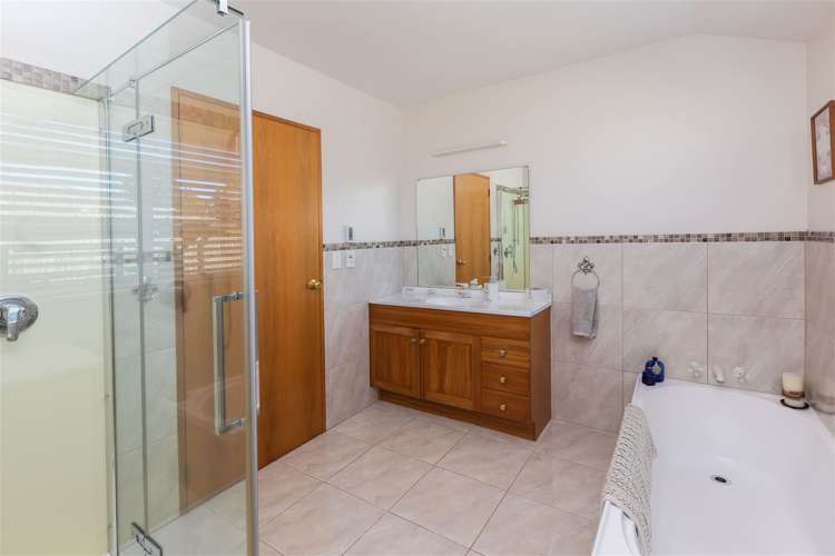 13 Oldham Place Darfield_11