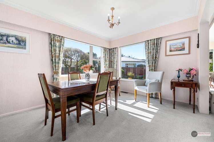 7 Earlston Grove Avalon_8