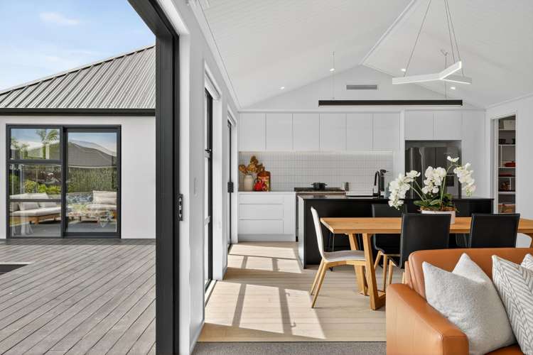 85 Oaks Drive Lincoln_20