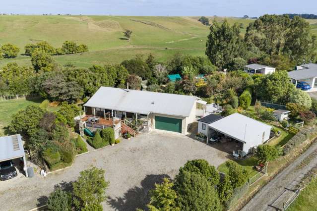 1233 Makino Road Halcombe_1