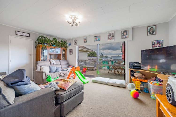 18 Ashgrove Road Mangere_5