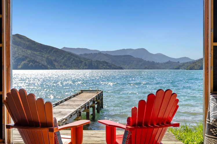 2717 Queen Charlotte Drive Queen Charlotte Sound_1