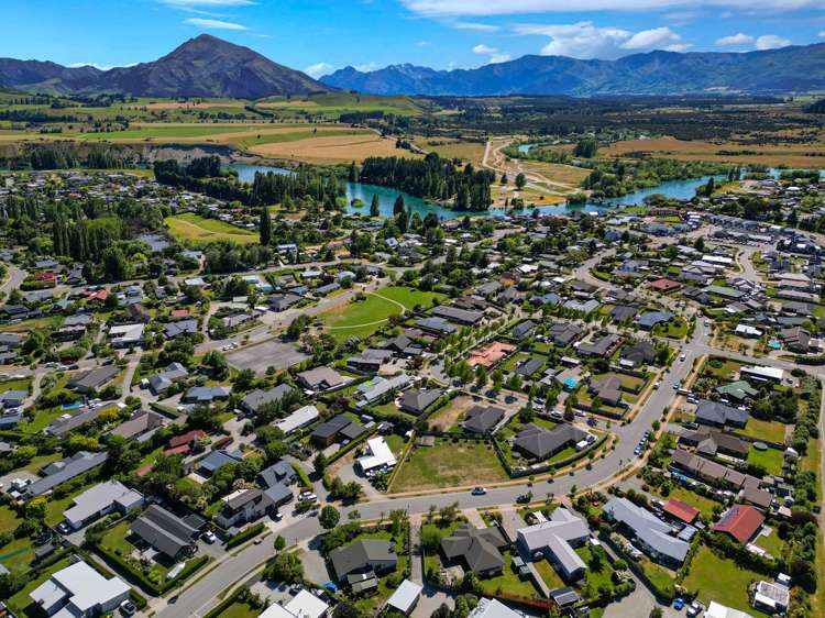 51 Frye Crescent Albert Town_38