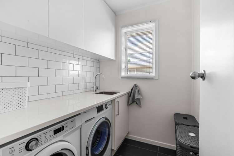 15 Gill Avenue Te Atatu Peninsula_18