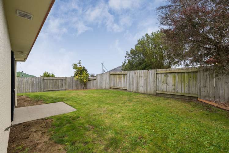 21 Logan Way Kelvin Grove_24