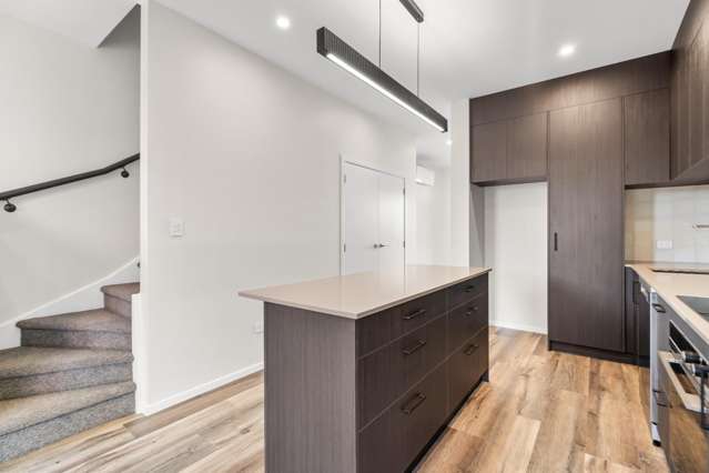4/17 Clearwater Street 11329_2
