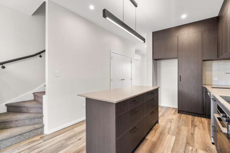 4/17 Clearwater Street 11329_2