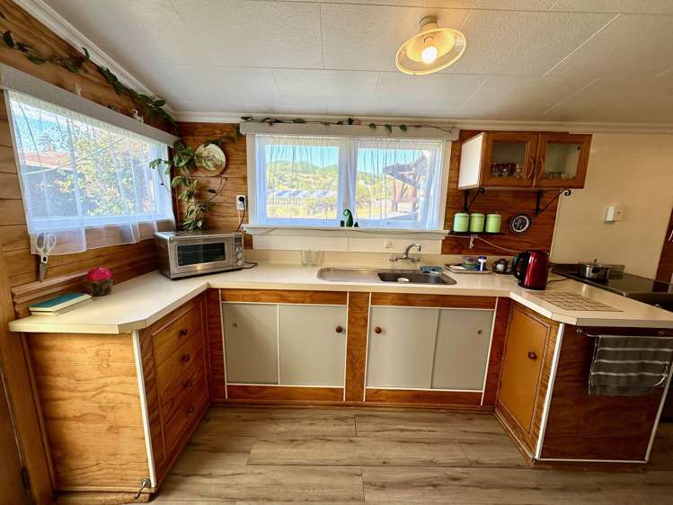 26 Eddystone Street Kaitangata_13