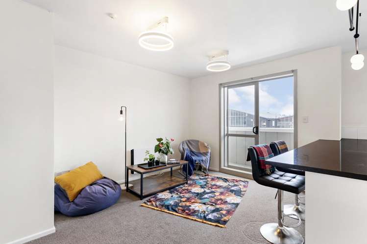 95Q Felton Mathew Avenue St Johns_2