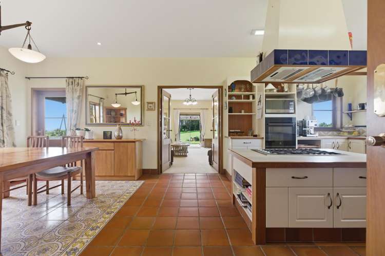 1A Ngapeke Road Welcome Bay_11